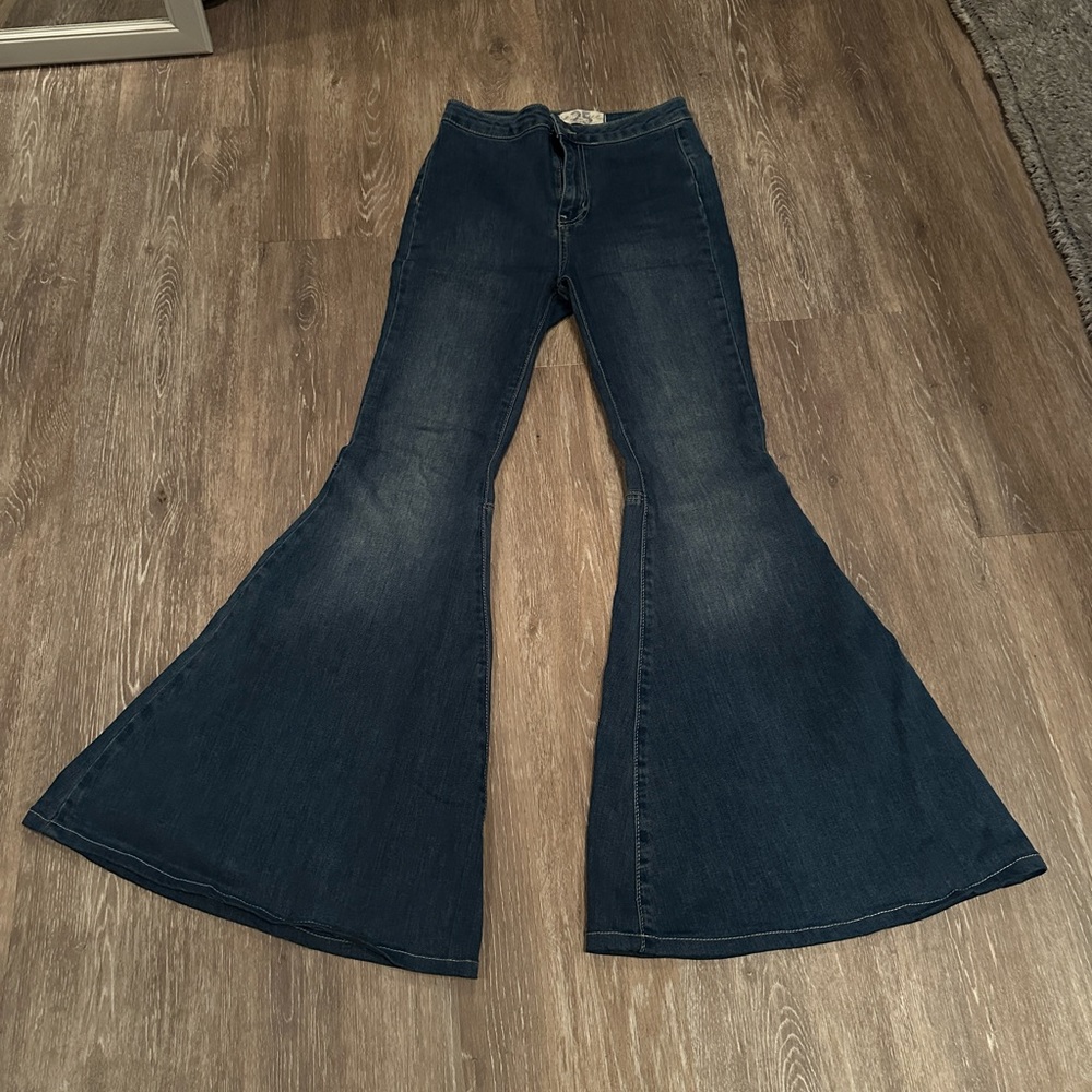 {We the Free} Float on Flare Jeans, Size 25
